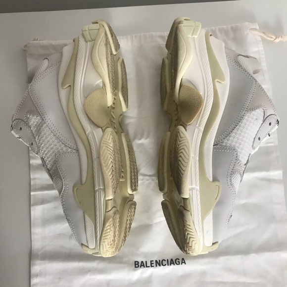Balenciaga Triple S Sneakers ⚡️ SOLD - Picture 7 of 11